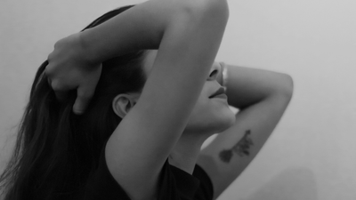 Sådan bærer du gotiske højtaljede nederdele – stylingtips