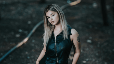 Korsetkjoler i viktoriansk stil – romantik og elegance med et gotisk twist