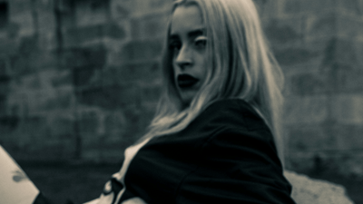 Ikke kun hættetrøjer – hvordan kan en t-shirt være et verdenssynsmanifest?