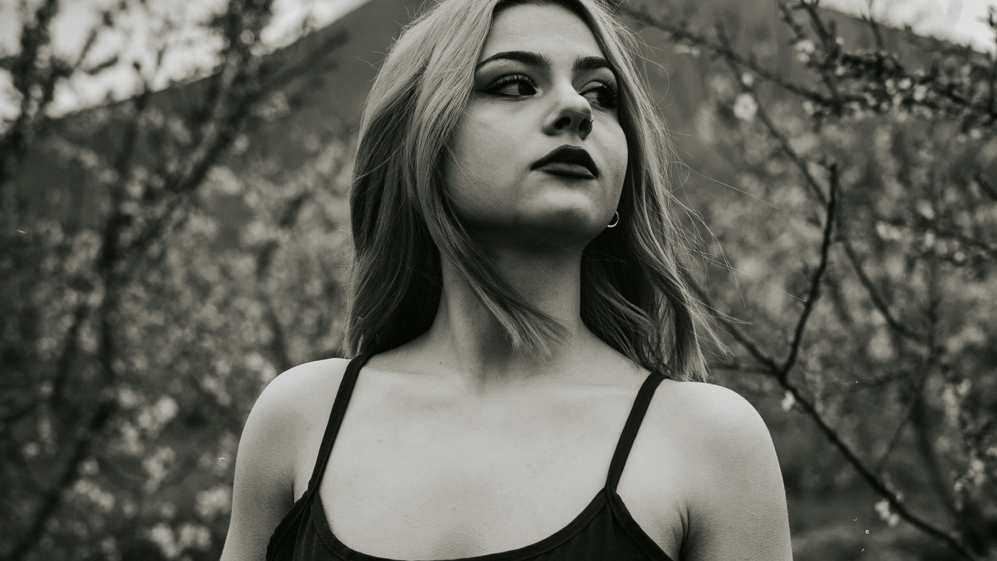 Castlecore i praksis – sådan tilføjer du middelalderlig romantik til din daglige garderobe - Castle Gothic